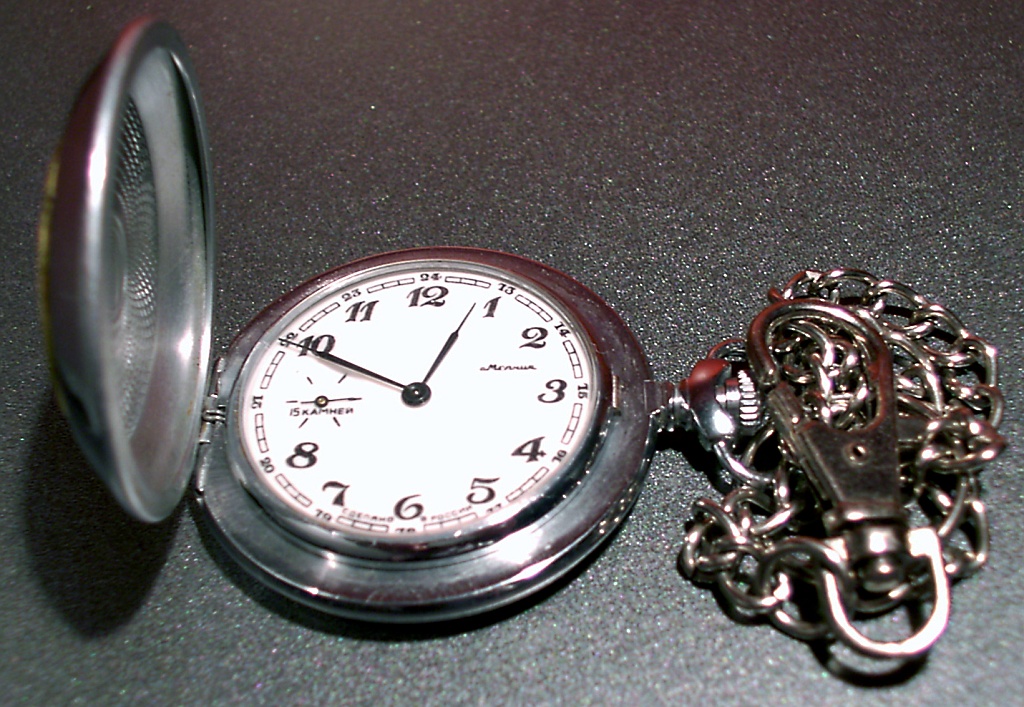 Molnija_pocket_watch